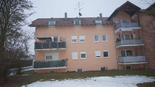 Foto - Wohnung zum Mieten in Hunderdorf 650,00 € 75 m²