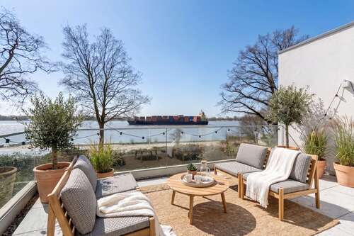 Foto - Haus zum Kaufen in Wedel 1.690.000,00 € 216 m²