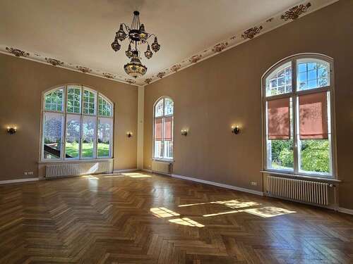 Foto - Haus zum Mieten in Torgau 4.000,00 € 715 m²