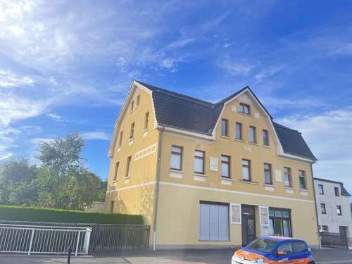 Foto - Wohnung zum Mieten in Fraureuth 408,00 € 68 m²