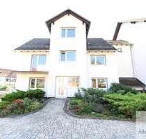 Haus zum Kaufen in Knüllwald 150.000,00 € 230 m²