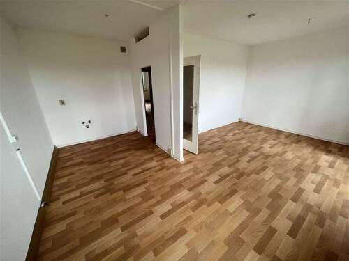 Foto - Wohnung zum Mieten in Suhl 254,87 € 54.46 m²