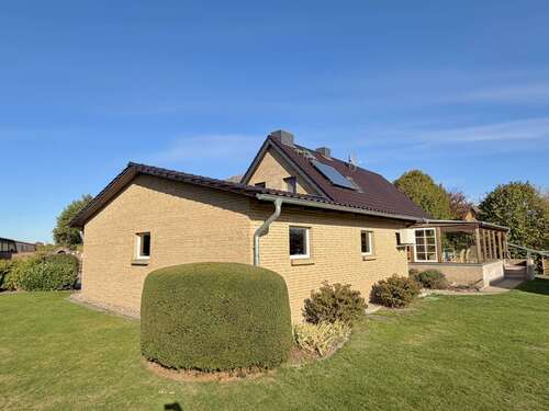 Foto - Haus zum Kaufen in Bergen Dumme 200.000,00 € 141 m²