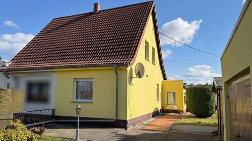 Foto - Haus zum Kaufen in Neupetershain 89.000,00 € 75 m²