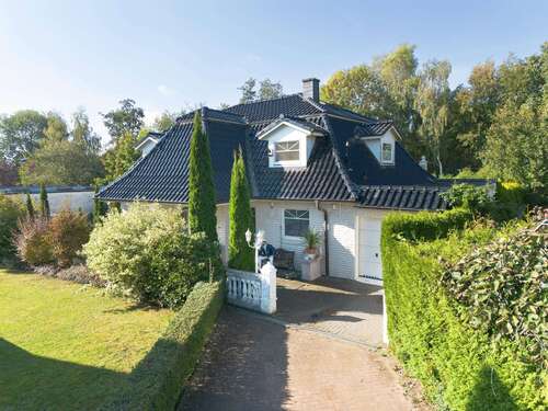 Foto - Haus zum Kaufen in Barmstedt 719.000,00 € 218 m²