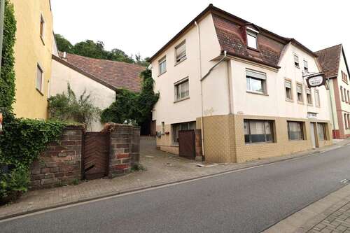 Foto - Haus zum Kaufen in Landstuhl 250.000,00 € 360 m²