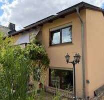 Haus zum Kaufen in Kriftel 965.000,00 € 263 m²