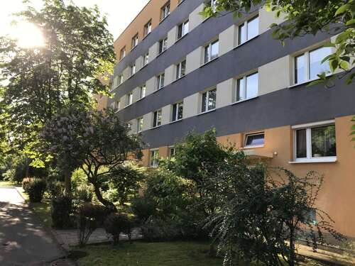 Foto - Wohnung zum Mieten in Halle (Saale) 400,00 € 64.5 m²