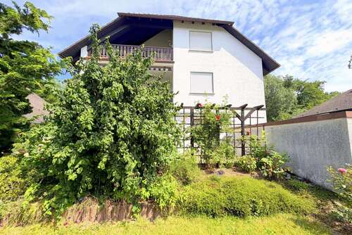 Foto - Haus zum Kaufen in Karben 749.000,00 € 273.36 m²