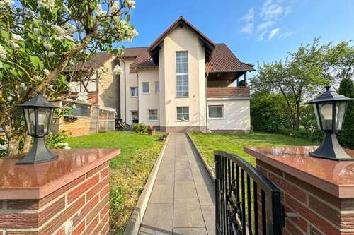 Foto - Haus zum Kaufen in Ortenberg 359.000,00 € 250.25 m²