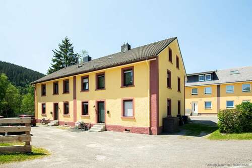 Foto - Haus zum Kaufen in Titisee-Neustadt 494.900,00 € 400 m²