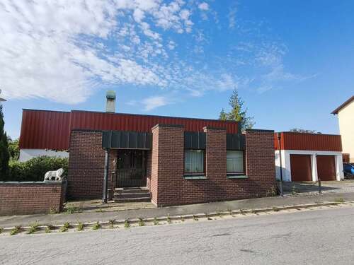 Foto - Haus zum Kaufen in Hengersberg 519.000,00 € 295 m²