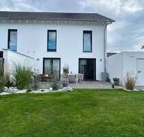 Haus zum Mieten in Borna 1.590,00 € 135 m²