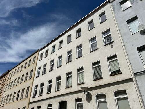 Foto - Wohnung zum Mieten in HalleSaale 400,00 € 76.49 m²