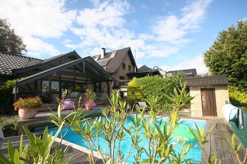 Foto - Haus zum Kaufen in Overath 845.000,00 € 300 m²