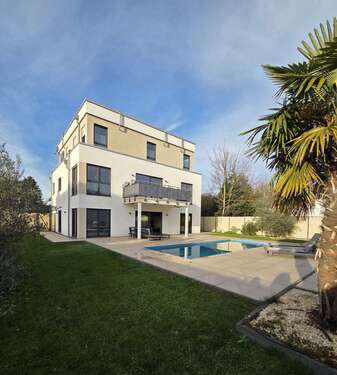 Foto - Haus zum Kaufen in Grevenbroich - Wevelinghoven 1.850.000,00 € 320 m²