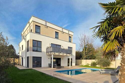 Foto - Haus zum Kaufen in Grevenbroich - Wevelinghoven 1.850.000,00 € 320 m²