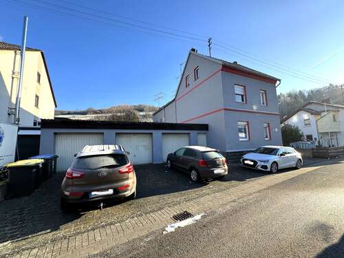 Foto - Haus zum Kaufen in Gönnersdorf 330.000,00 € 264 m²
