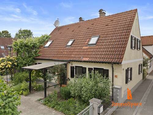 Foto - Haus zum Kaufen in Augsburg 419.000,00 € 107.38 m²