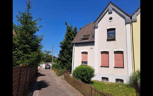 Foto - Haus zum Kaufen in Leverkusen 380.000,00 € 106 m²