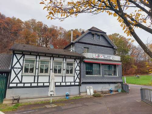 Foto - Haus zum Kaufen in Nümbrecht 329.000,00 € 260 m²