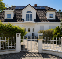 Haus zum Kaufen in Schwalbach 1.690.000,00 € 250 m²