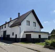 Haus zum Kaufen in Pforzheim Huchenfeld 619.000,00 € 300 m² - Pforzheim / Huchenfeld