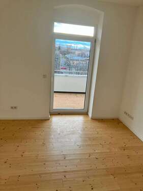 Foto - Wohnung zum Mieten in Halle (Saale) 725,00 € 69 m²