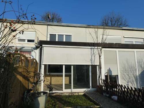 Foto - Haus zum Kaufen in Frankfurt am Main 385.000,00 € 80 m²