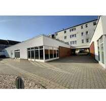 Einzelhandel in Bitterfeld-Wolfen 915,00 € 262.5 m²