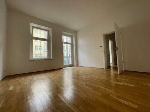 Foto - Wohnung zum Mieten in Halle 770,00 € 71.53 m²