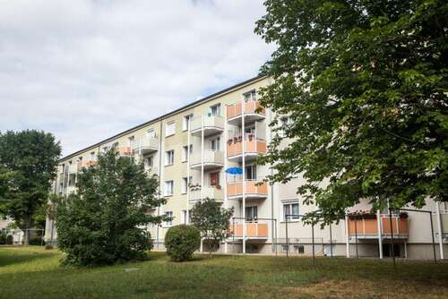 Foto - Wohnung zum Mieten in Weißenfels 343,65 € 59.25 m²