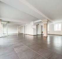 Einzelhandel in Neuss 1.995,00 € 180 m²