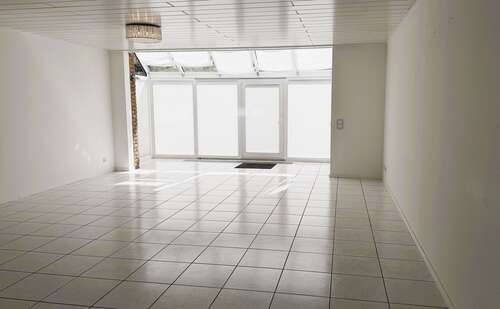 Foto - Haus zum Kaufen in Schwarzenbruck 899.000,00 € 263 m²