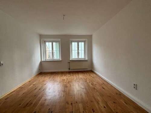 Foto - Wohnung zum Mieten in Dessau-Roßlau 455,00 € 63.98 m²