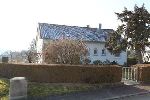 Foto - Haus zum Kaufen in Langenbrettach-Langenbeutingen 565.000,00 € 146 m²