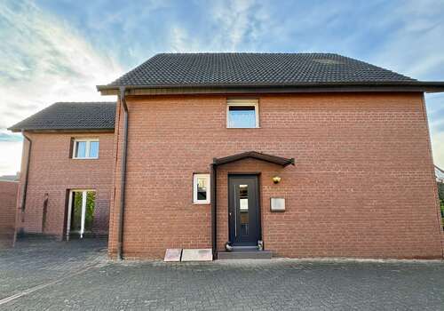 Foto - Haus zum Kaufen in Bad Salzuflen 379.000,00 € 187 m²