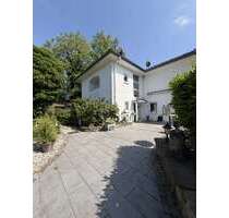 Haus zum Kaufen in Much 849.000,00 € 291 m²
