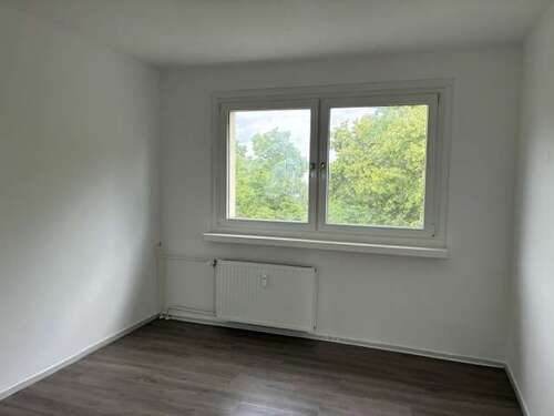Foto - Wohnung zum Mieten in Halle (Saale) 316,00 € 57.31 m²