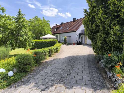 Foto - Haus zum Kaufen in Eckersdorf 279.000,00 € 130 m²
