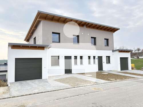 Foto - Haus zum Kaufen in Neuburg 573.000,00 € 140.89 m²