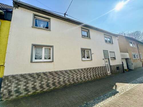 Foto - Haus zum Kaufen in Nackenheim 239.000,00 € 134 m²