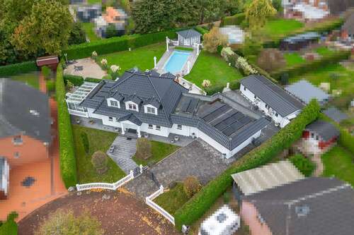 Foto - Haus zum Kaufen in Klein Offenseth-Sparrieshoop 1.399.000,00 € 230 m²