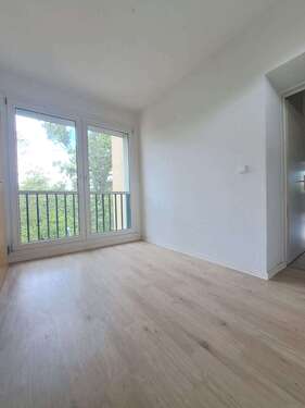 Foto - Wohnung zum Mieten in Halle 510,00 € 72.9 m²