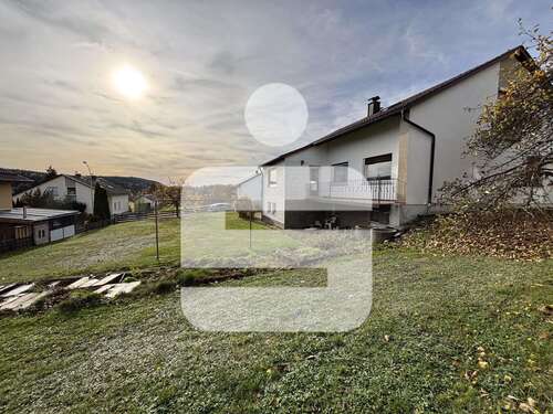 Foto - Haus zum Kaufen in Oberviechtach 197.000,00 € 190 m²