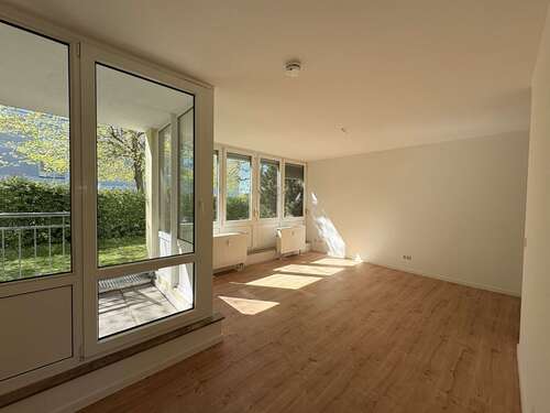 Foto - Wohnung zum Mieten in Leipzig 348,00 € 34.78 m²