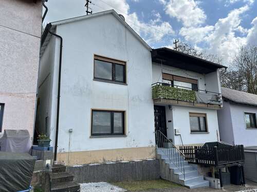 Foto - Haus zum Kaufen in Niederhausen an der Appel 129.000,00 € 136 m²