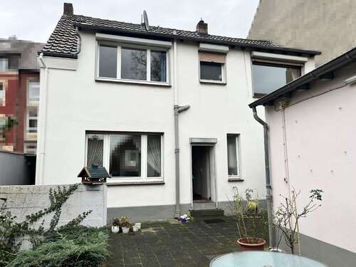 Foto - Haus zum Kaufen in Duisburg 259.000,00 € 167.64 m²