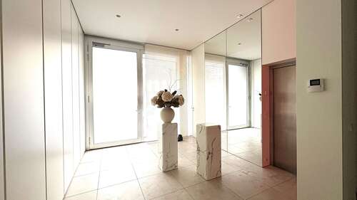 Foto - Haus zum Mieten in Berlin 12.000,00 € 661 m²