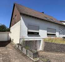 Haus zum Kaufen in Schwalbach 208.000,00 € 232 m²